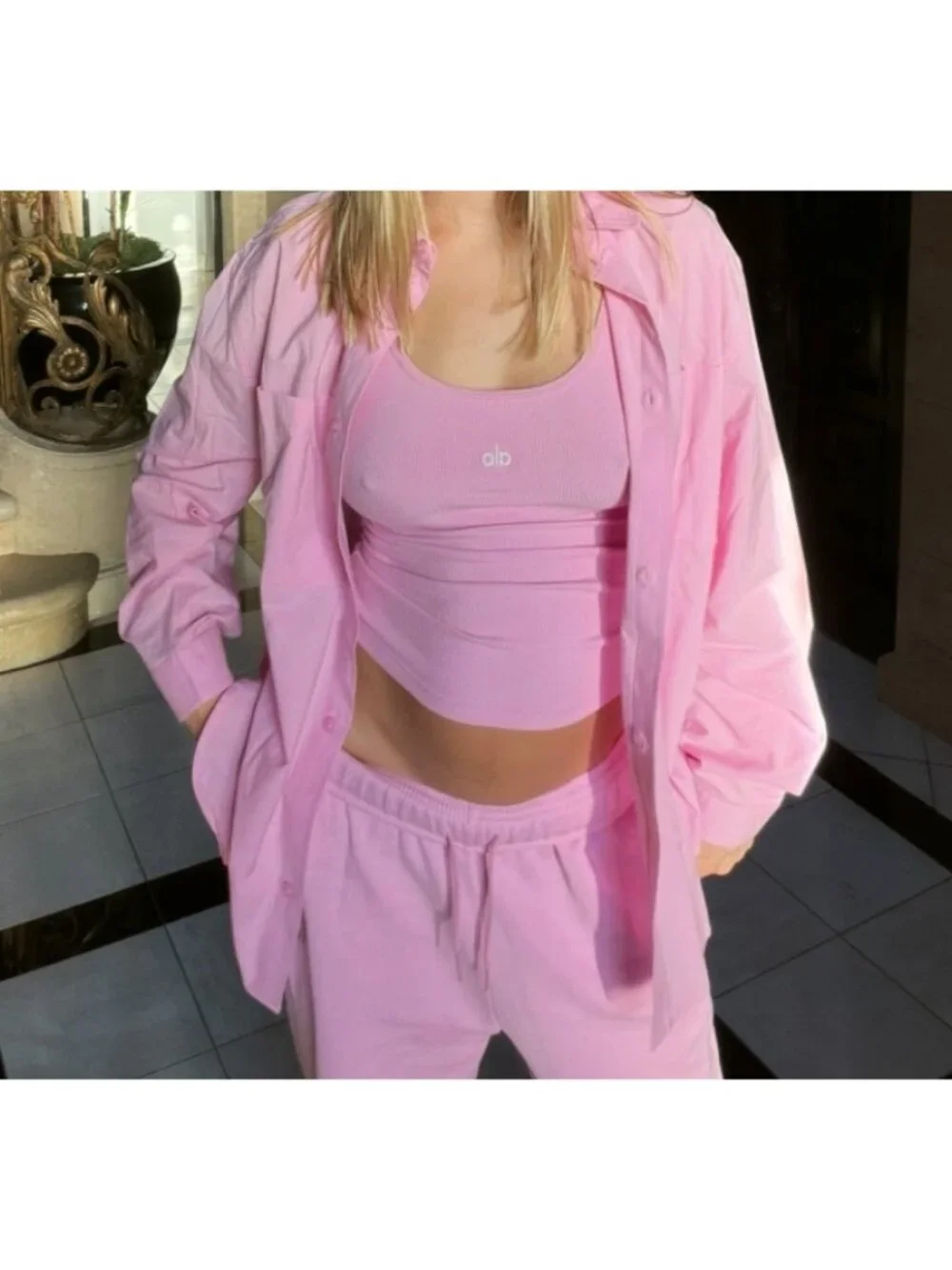 Alo Accolade Straight Leg Sweatpants Candy Heart Pink High-Rise Waist Joggers S